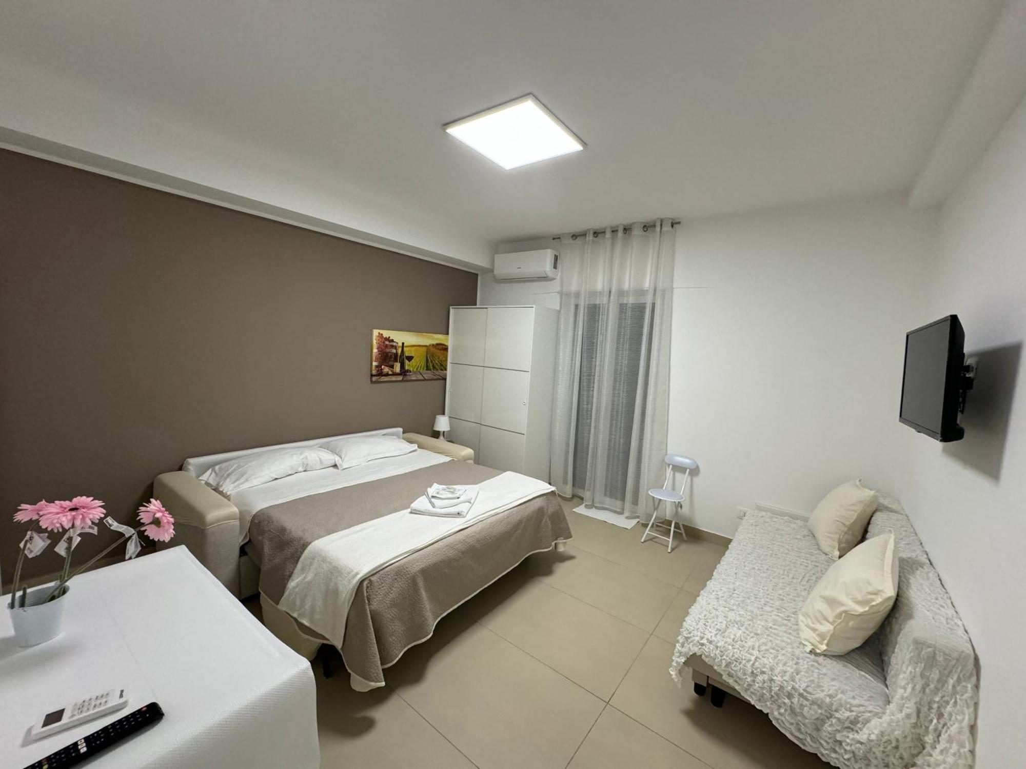 Four Rooms Naxos Giardini Naxos Exterior foto